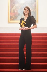 Avec son trophée