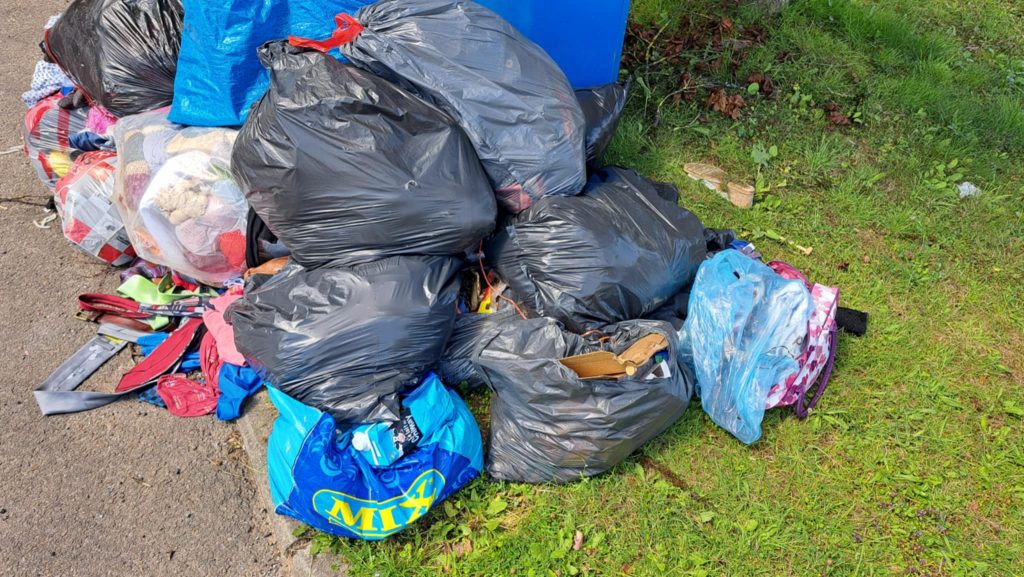 Photo sacs de détritus