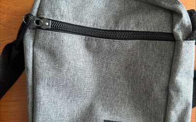 Objet trouvé à Ohey : une sacoche oubliée dans le photomaton de l’Administration communale